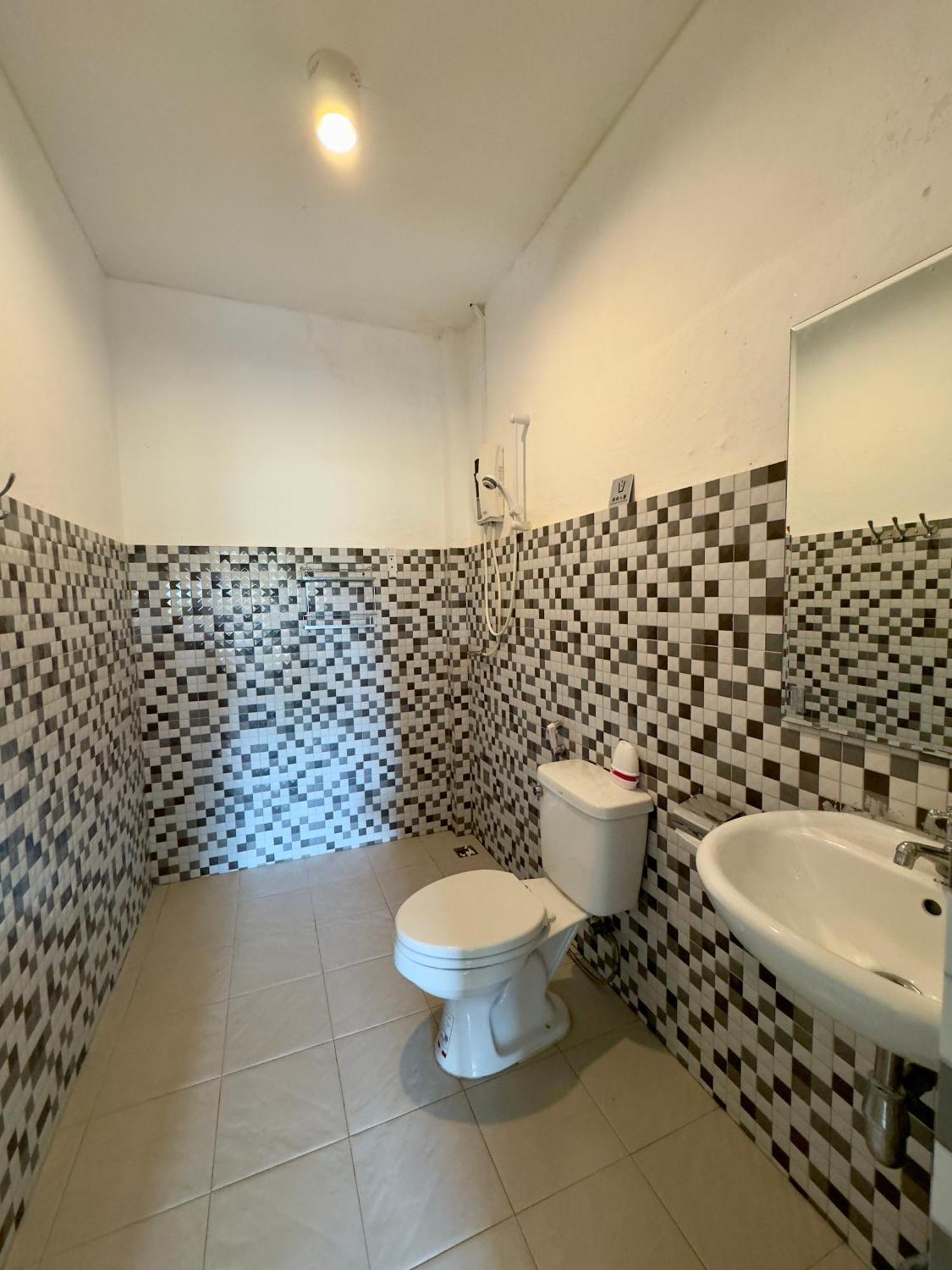 You Empire Hostel & Bar Паксе Экстерьер фото