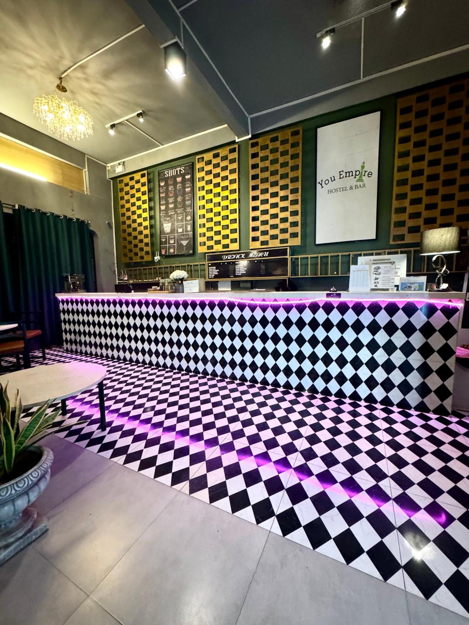 You Empire Hostel & Bar Паксе Экстерьер фото
